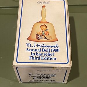 Goebel M.J. Hummel Annual Bell 1980